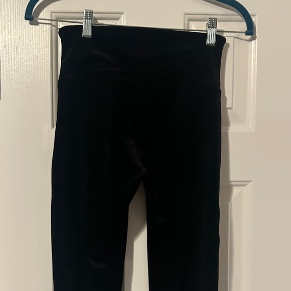 SPANX Classic Black Velvet Leggings Women’s Medium Casual Holidays Winter Fall - Picture 5 of 7